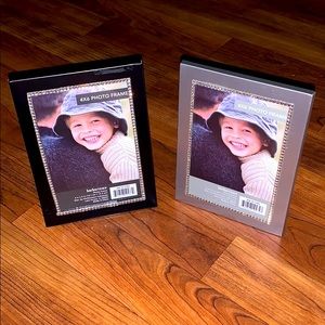 2 picture frames